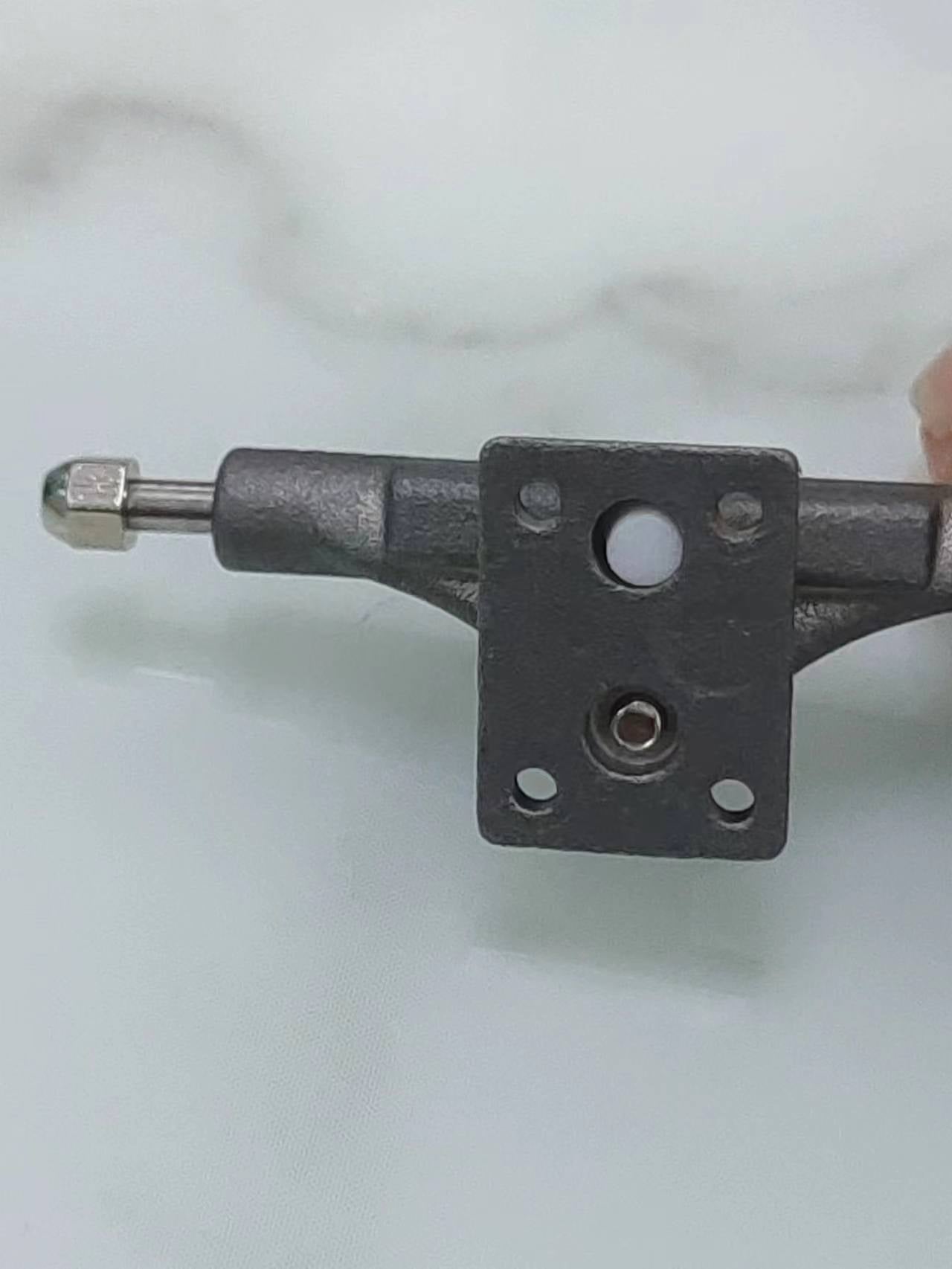 Op3ra Pro Fingerboard Solid Trucks 34mm-Raw Metal-Crown