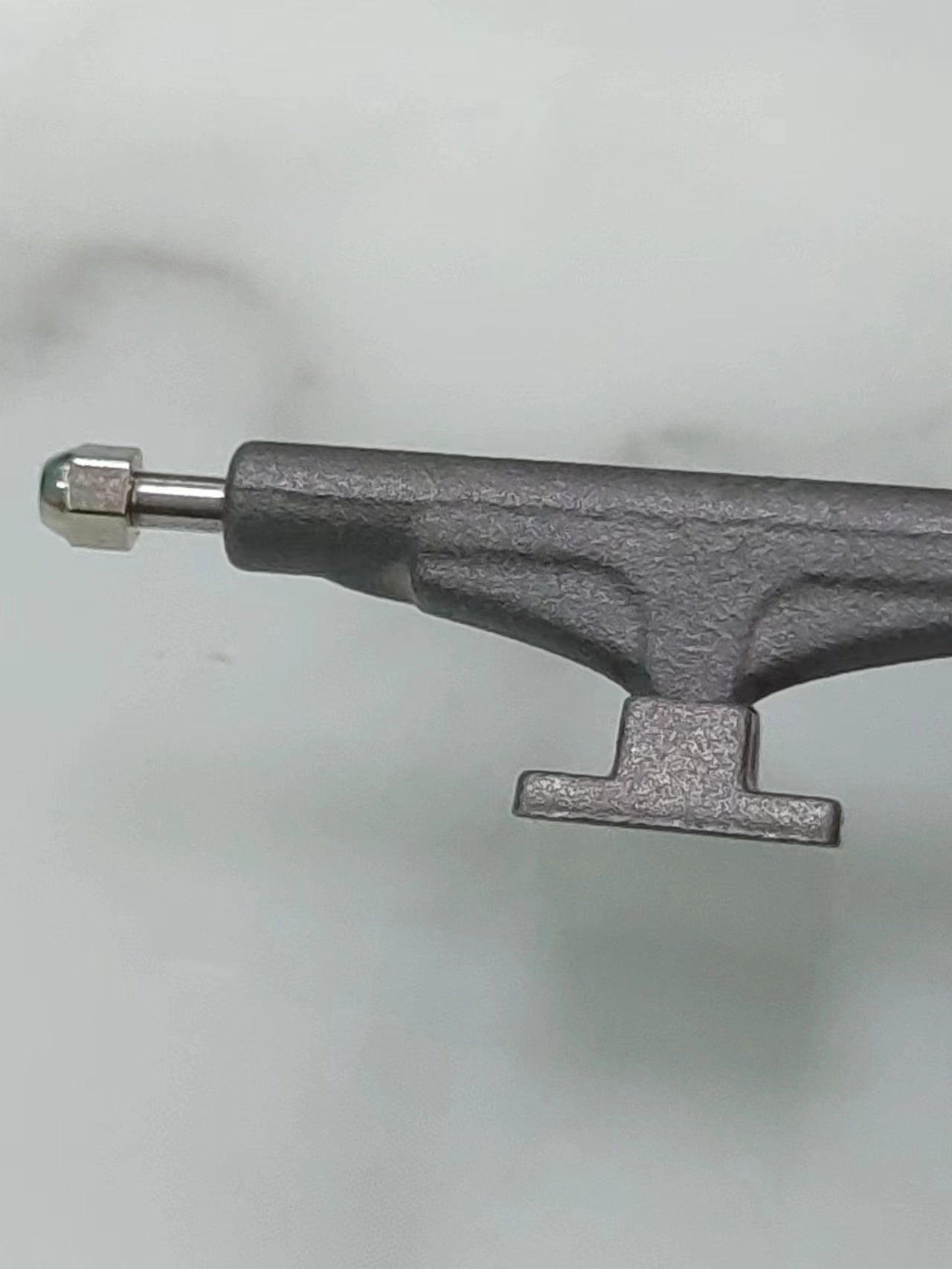 Op3ra Pro Fingerboard Solid Trucks 34mm-Raw Metal-Crown