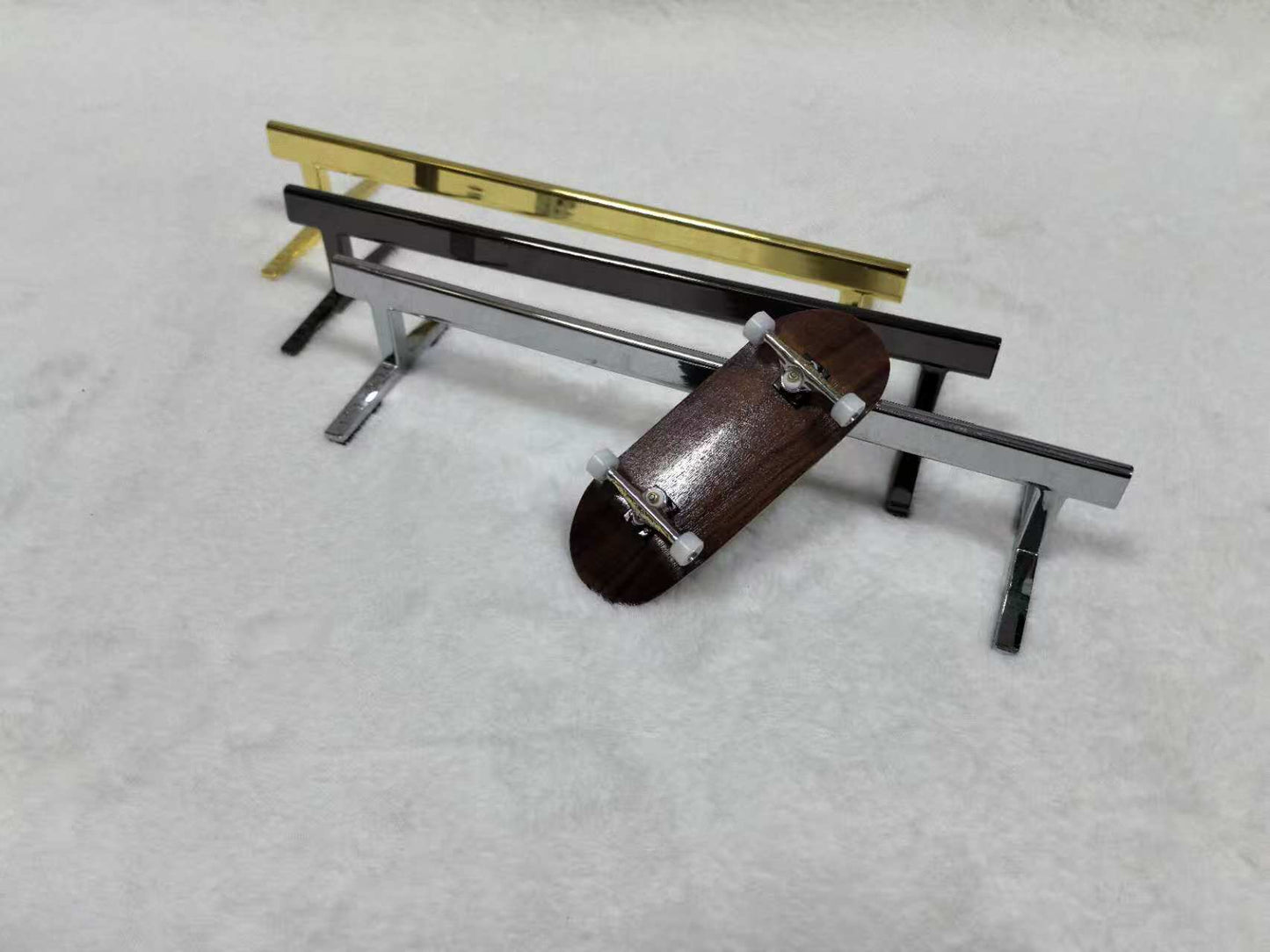 LEEFAI Fingerboard rail measure 8.7L*2.7W*1.5H