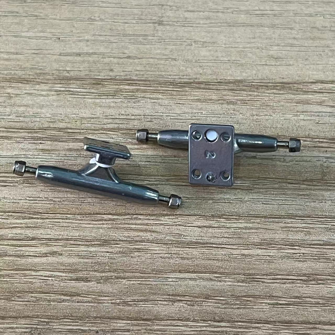 Wholesale Leefai 4.0/G4 Trucks Raw Metal Regular 26/29/32/34/36mm