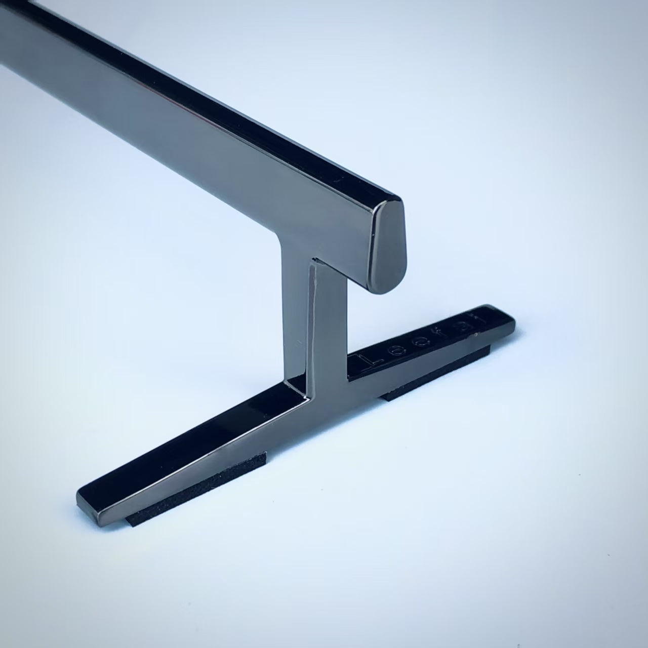 LEEFAI Fingerboard rail measure 8.7L*2.7W*1.5H