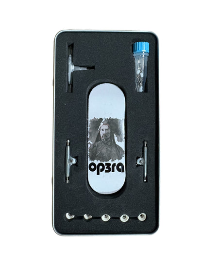 Realwear Pro Fingerboard Complete-32/34mm with G4 raw trucks Regular and 65d wheels-Painting Power