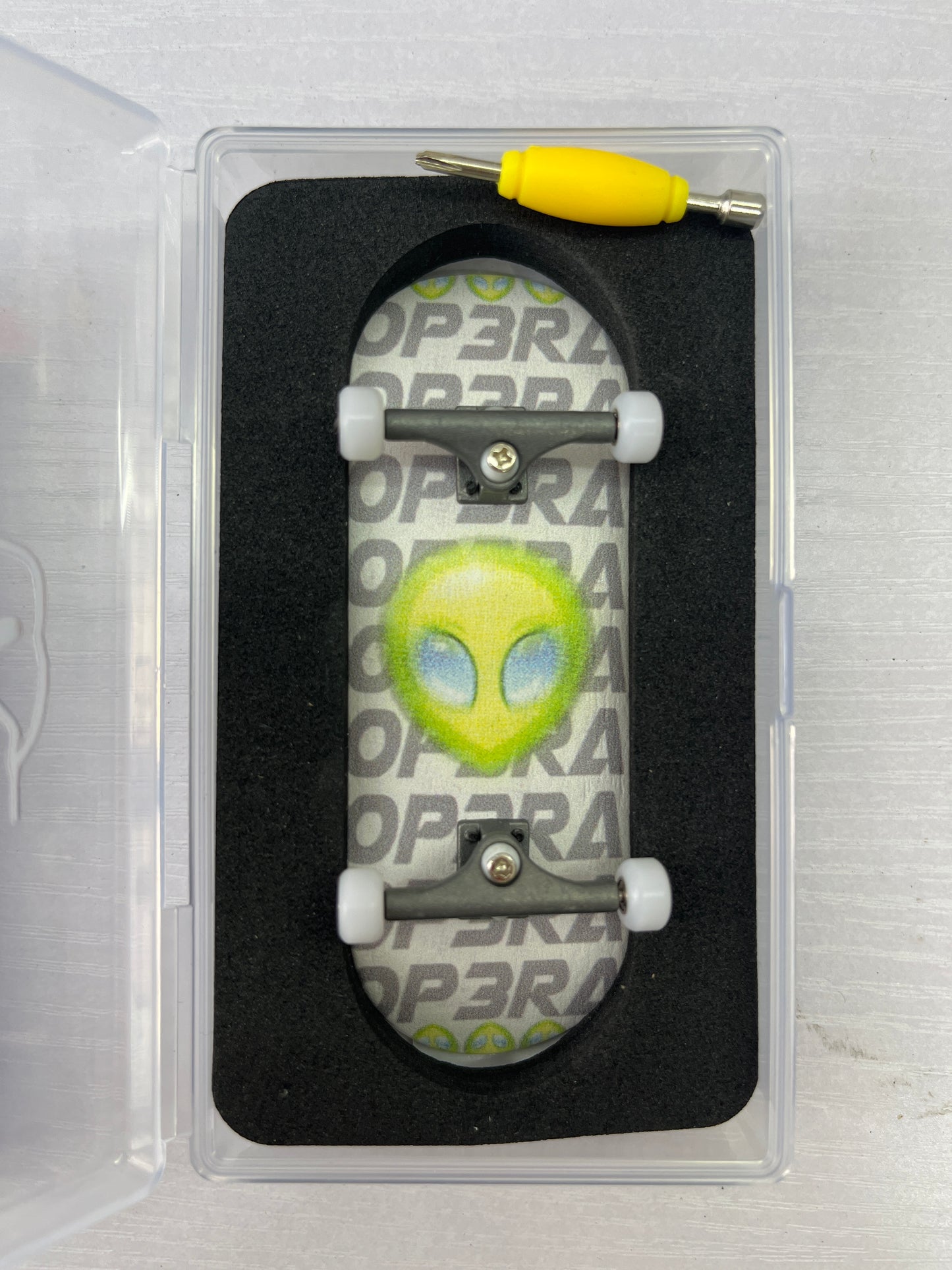 Op3ra V2 Fingerboard Complete Plastic box Package 34*96mm