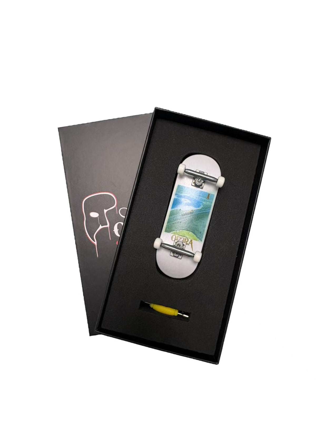 Pro Fingerboard Complete 32/34X96mm with G4 trucks in Raw & 65d white wheels - wonderwild series