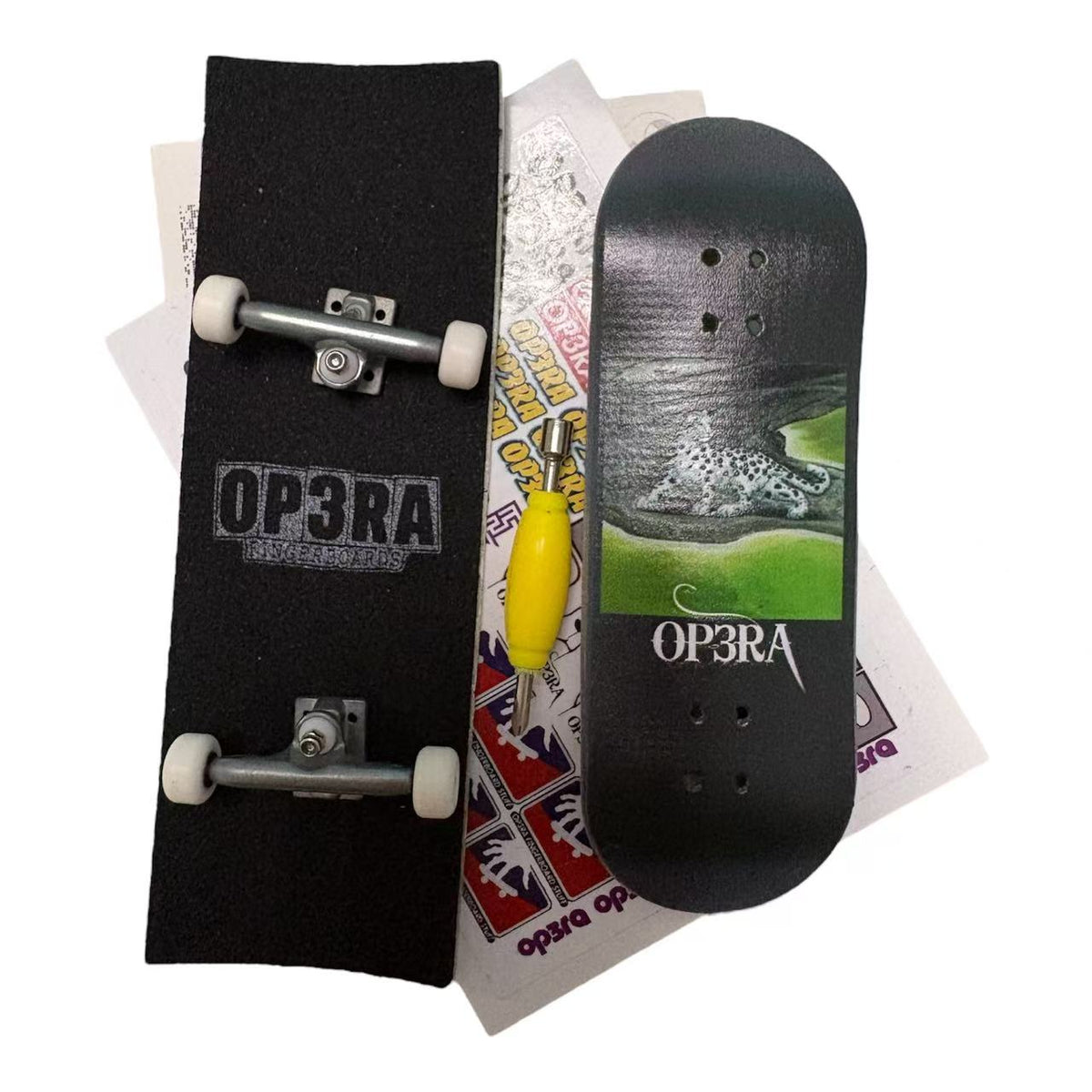 Pro Fingerboard Complete 32/34X96mm with G4 trucks in Raw & 65d white wheels - wonderwild series