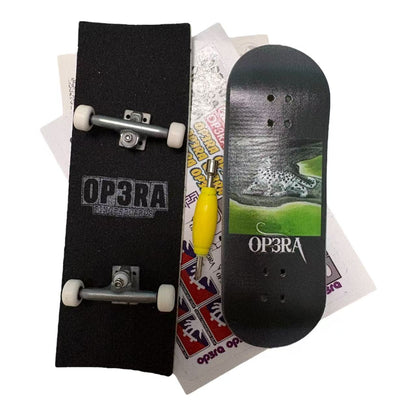 Pro Fingerboard Complete 32/34X96mm with G4 trucks in Raw & 65d white wheels - wonderwild series